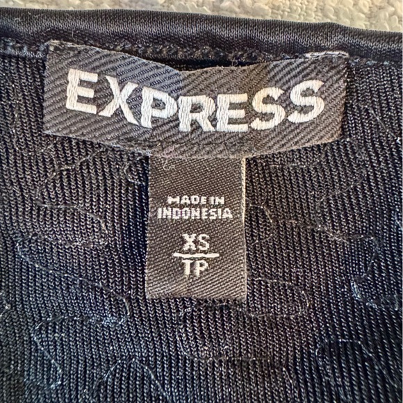 BUNDLE Express Dressy Tops - Black, Gold, Silver - Picture 15 of 16